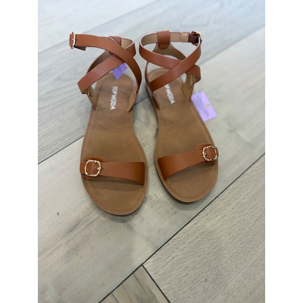Top Moda Womens Tan Brown Ankle Strap Flat Sandals Buckle Detail Size 5.5 NEW